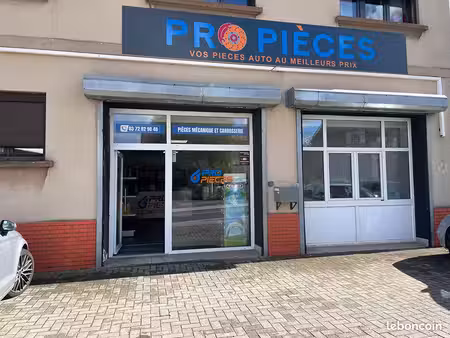 local 80 m² carling