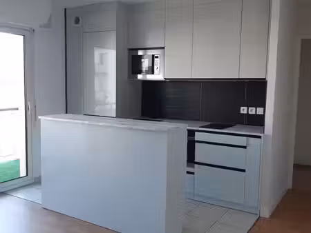 appartement 2 pièces 42 m2 etage 1/3