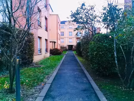 appartement 58 8m2 et très grande terrasse 44 m2