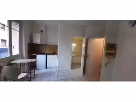 location meublée appartement 1 pièce 16 m² à grenoble (38000)  420 €