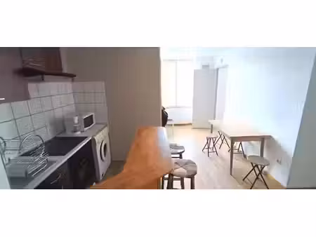 location meublée appartement 2 pièces 34 m² à saint-etienne (42000)  430 €