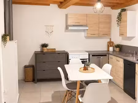 appartement t3 à louer - azé  71
