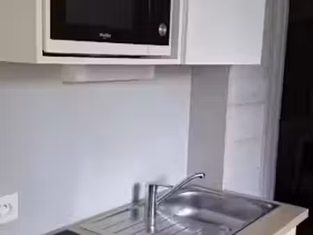 location meublée appartement 3 pièces 26 m² à saint-etienne (42000)  310 €