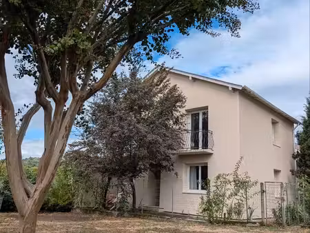 maison de village • 5 pièces • 150m²