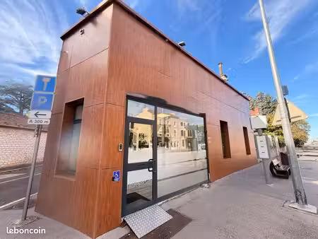 local commercial à louer axe passant chalon sur saône 50m2