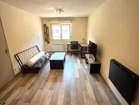 studio loué meublé 27m2
