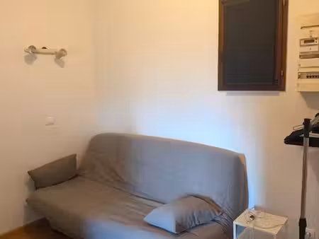 studio 17m2 à etrambiere 760