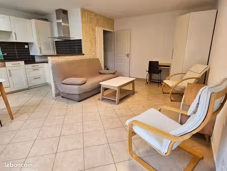t2 meublé de 50 m2 avec balcon de 11m2 cave et garage saint julien en genevois