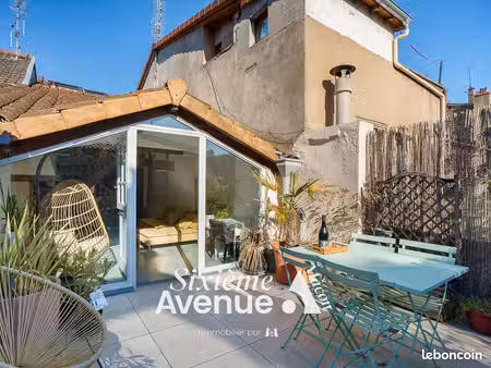 maison de ville 6 pièces 221 m²