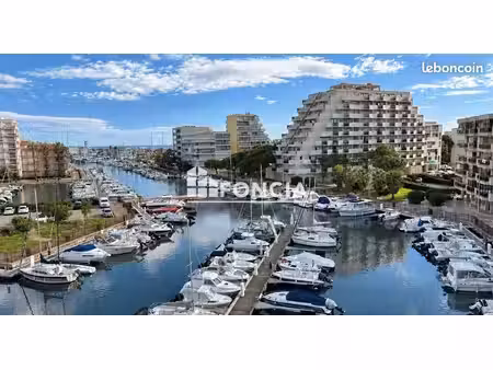 canet-port / marina – duplex t3 – dernier étage – 2 terrasses – vue marina – parking priva