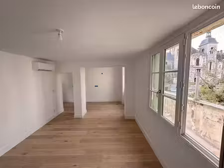 place de l’hôtel de ville / t2 meublé 42 m² entièrement rénové  climatisé et avec vue égli