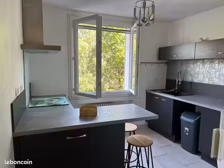 location t3 75 m2 macon quartier héritan