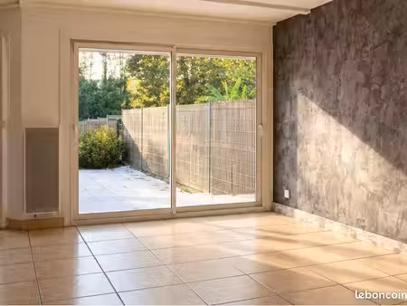 appartement rez-de-chaussée t3 de 86 m² avec jardin et grand garage à tarbes – 160 000