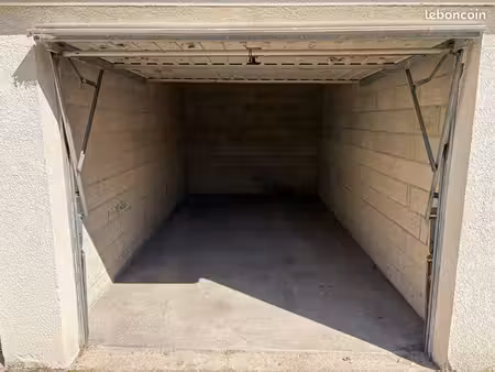 dernier garage disponible – parking / stockage – 14 m²