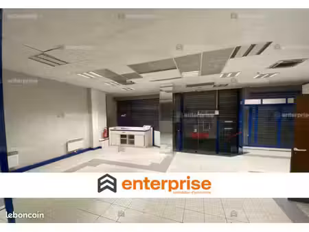local commercial 270 m²