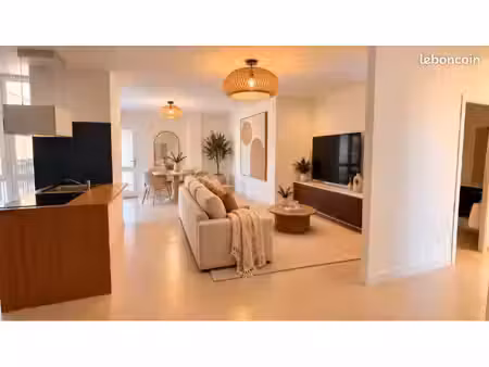t3 meublé rénové – 65 m² – 2 balcons – climatisation – vue dégagée – perpignan