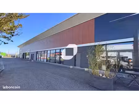 local commercial 168 m²