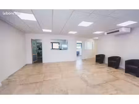 à louer – local professionnel / espace de stockage