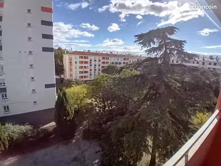 appartement 3 pièces 52 m²