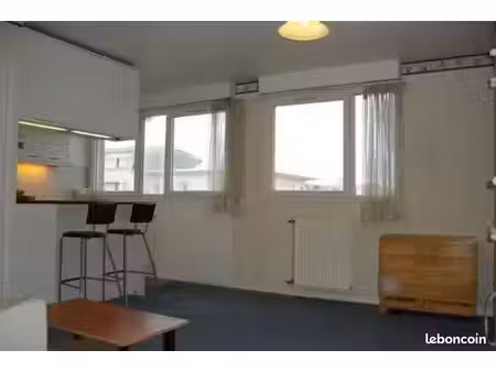 studio 1 pièce 32 m²