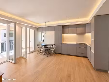 t1 rénové de 30 9 m² avec terrasse sud - chambéry