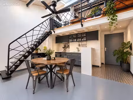 t2 esprit loft de 66 m² avec terrasse et balcon - chambéry