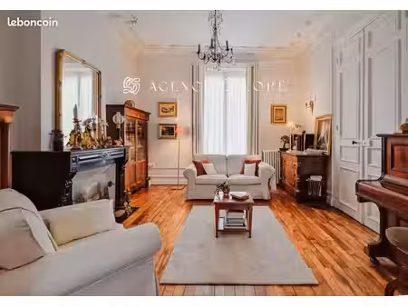 maison 7 pièces 174 m²