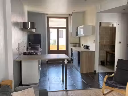location t2 charme 55m centre chambéry