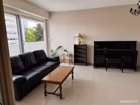 t4 79 m² – 3 chambres – balcon – ascenseur – dpe b – poitiers