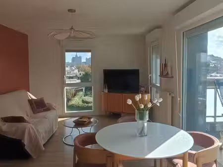 appartement t4 de 80m² – 3 ch – grande terrasse 23m² + parking