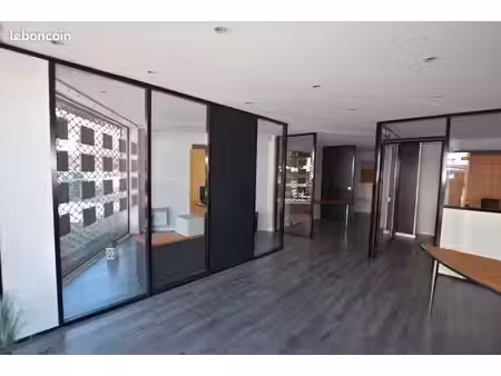 local commercial 56 m² combs la ville