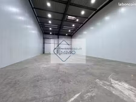 local industriel 445 m²