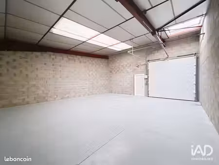 local 73 m² brie-comte-robert