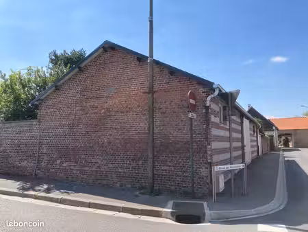 local atypique 100m² - anciennes écuries - dury 80480