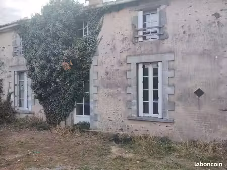 maison en pierres de caractère au cœur de la vendée