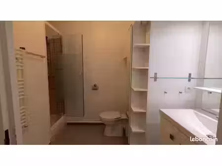appartement à bussy saint georges + parking