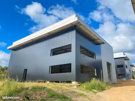 local d'activite 340 m² ecquevilly