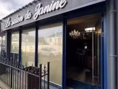 murs commerciaux 70 m² avec grande vitrine   mezzanine et jardin