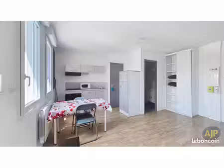 studio 1 pièce 20 m²
