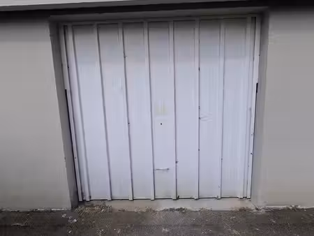 grand garage de 17 m² proche centre ville