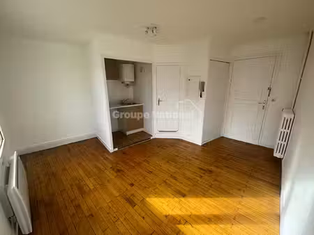 appartement 1 pièce - rue des pavillons