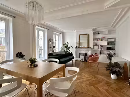 canal st martin - appartement haussmannien rénové