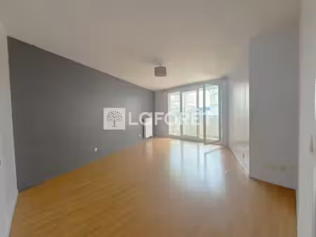 apprtement lumineux 3 pièces avec balcon & vue dégagée