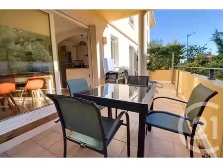 appartement t2 à vendre - 2 pièces - 47 40 m2 - frejus - 83 - provence-alpes-cote-d-azur