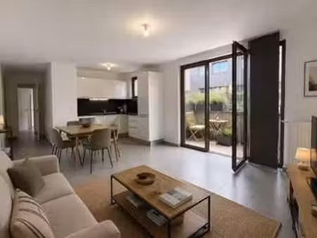 location appartement 3 pièces à bordeaux (33000) : à louer 3 pièces / 69m² bordeaux