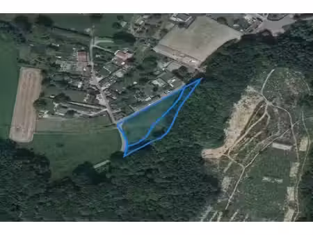 terrains situés à hennuyères
