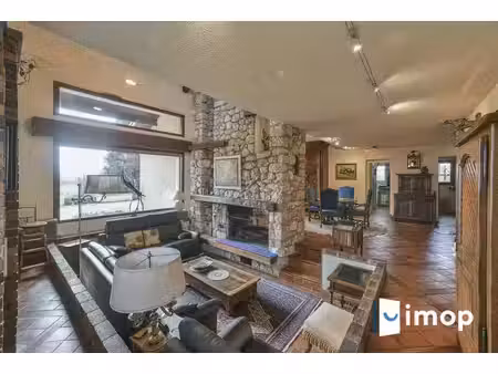 maison avec terrain piscinable de 5000 m2