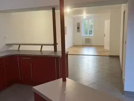 appartement climatisé rdc 75 m² jardin