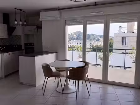 t2 meublé les terrasses du 12ème