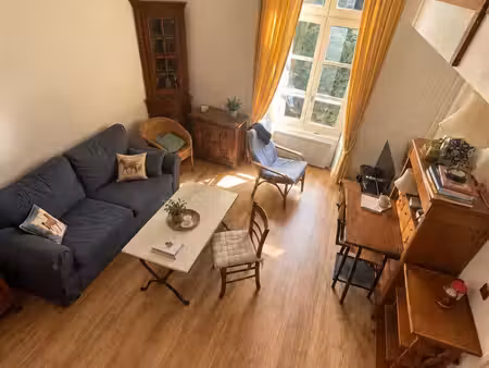 t2 dans résidence séniors prestigieuse avec services